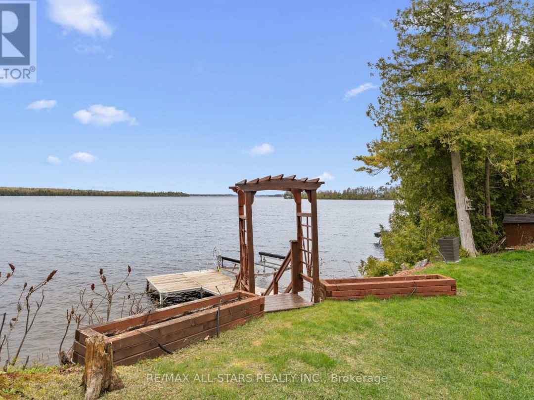 39 PEACE POINT ROAD, Balsam Lake