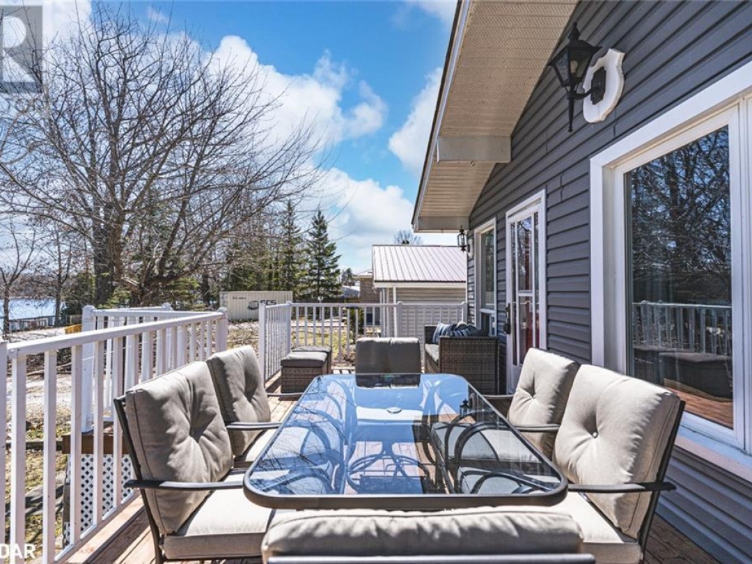 185 AVERY POINT Road, Dalrymple Lake