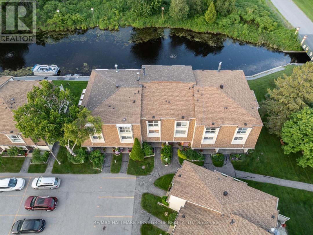 9 4 Paradise Boulevard, Simcoe Lake