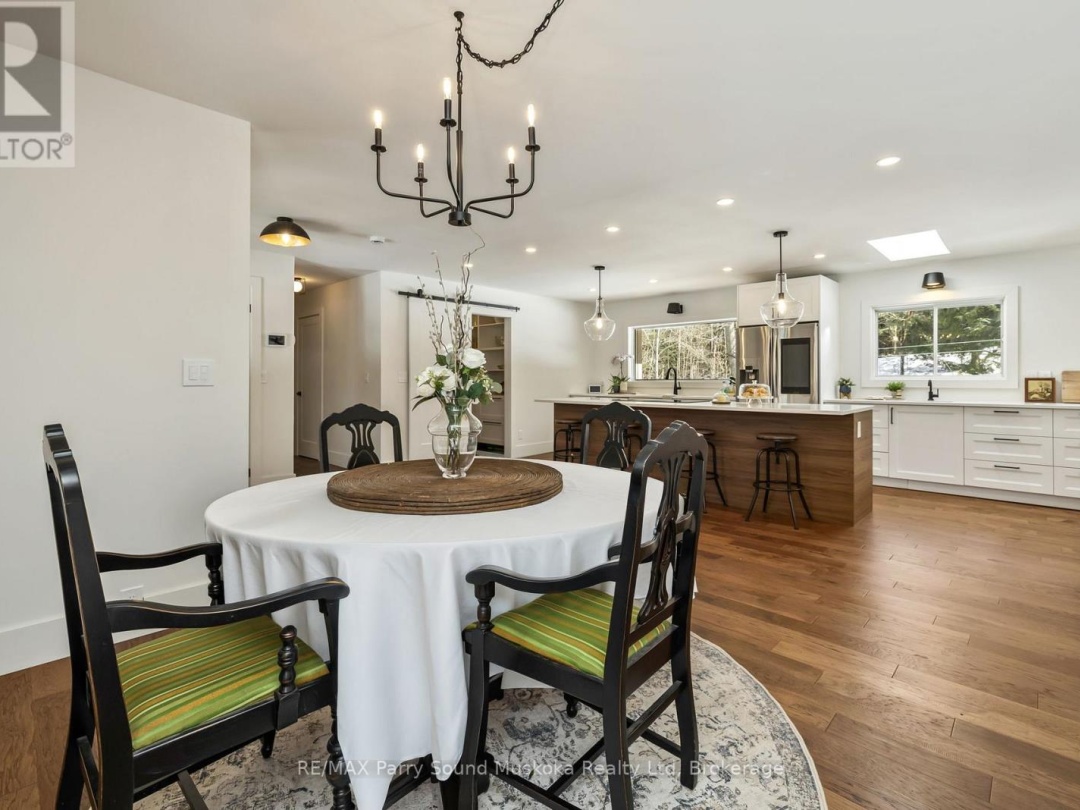 31 LAKE FOREST DRIVE, McDougall