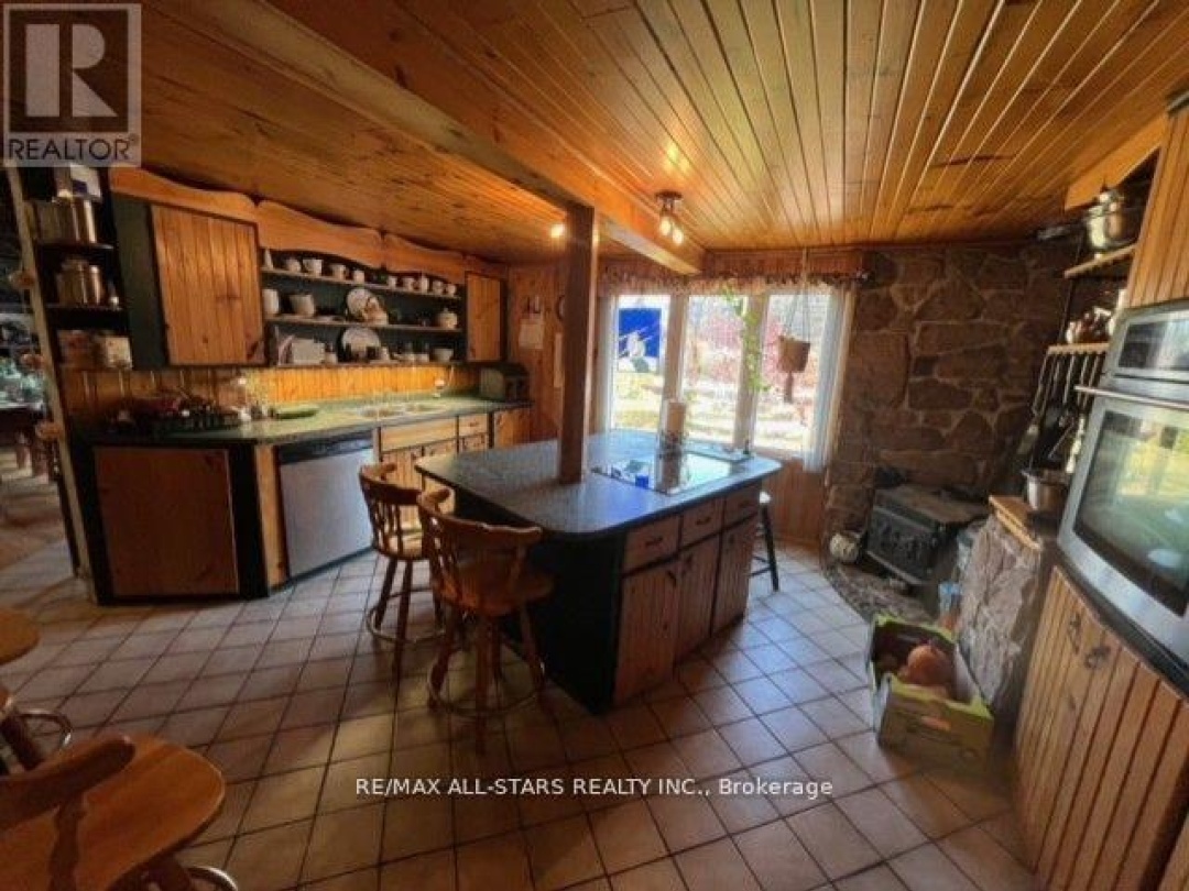1007 DEWEY STREET, Highlands East (Glamorgan)