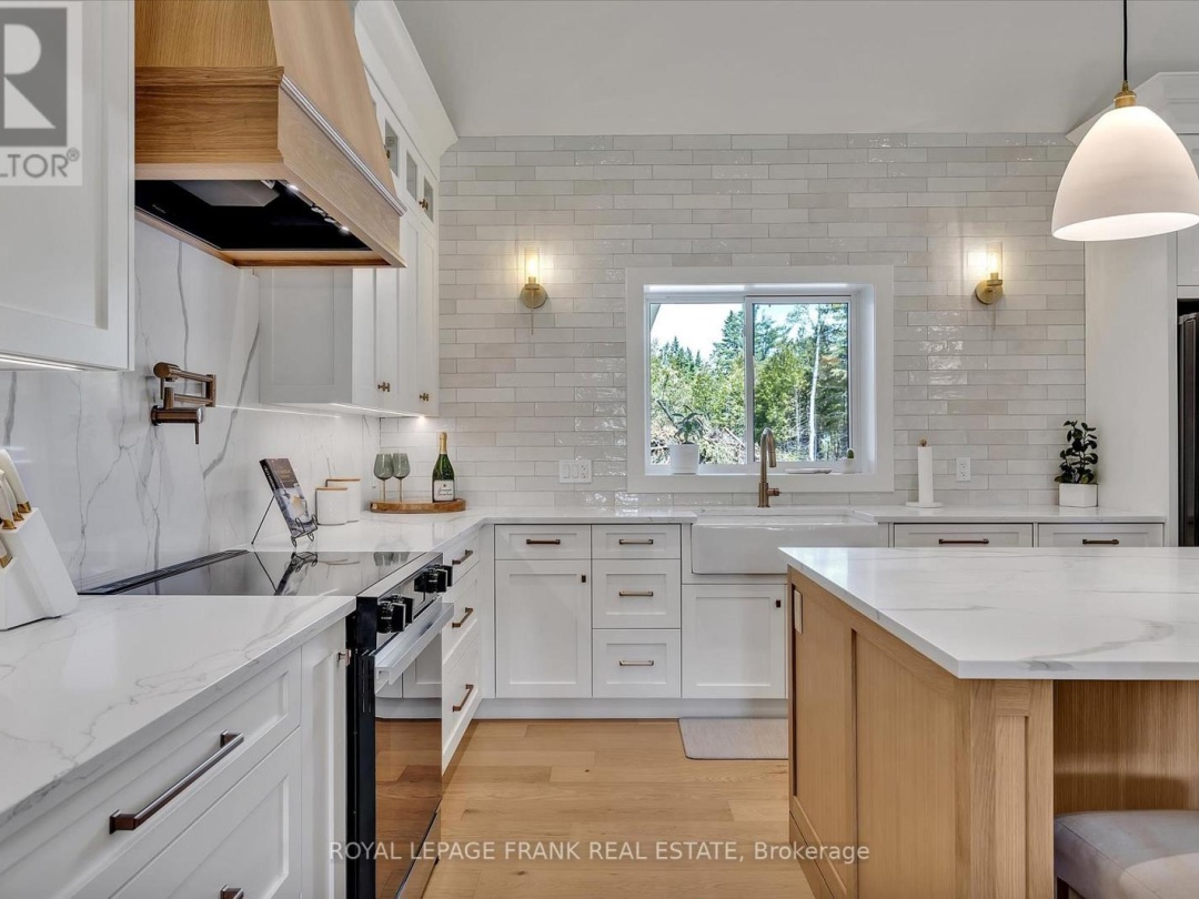652 COUNTY ROAD 49, Trent Lakes