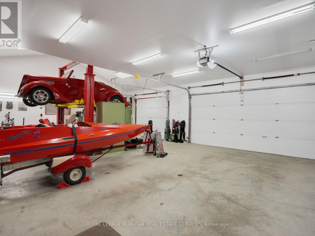 36 MANITOUWABING ESTATES ROAD, 
