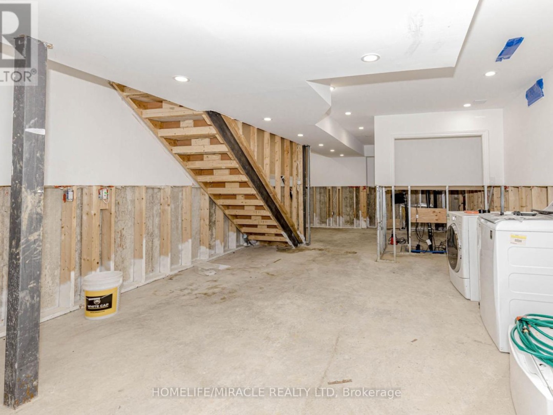 637 Simcoe Street, Brock (Beaverton)