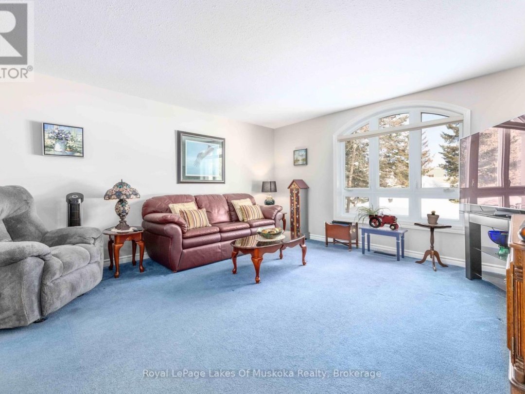 207 - 31 DAIRY LANE, Muskoka River