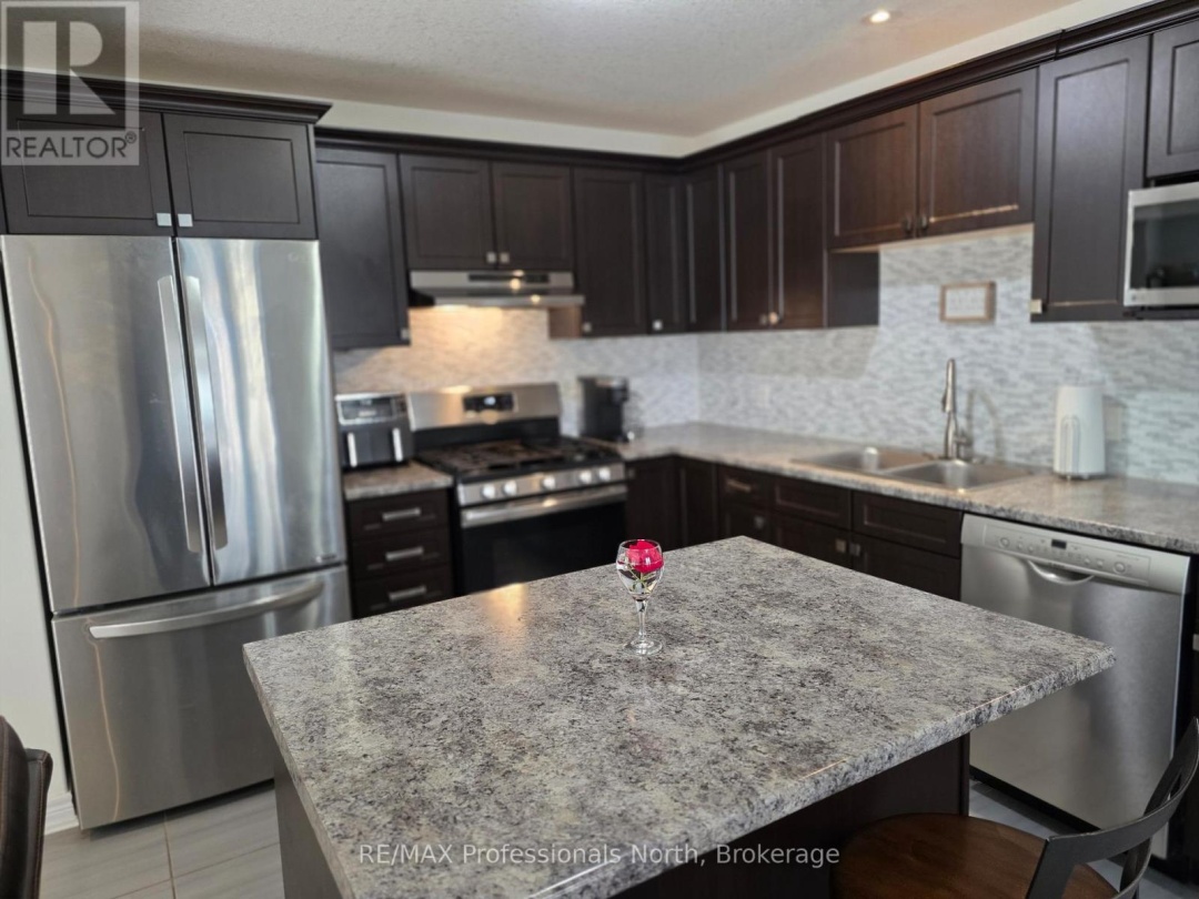 8 SPALDING CRESCENT, Huntsville (Chaffey)