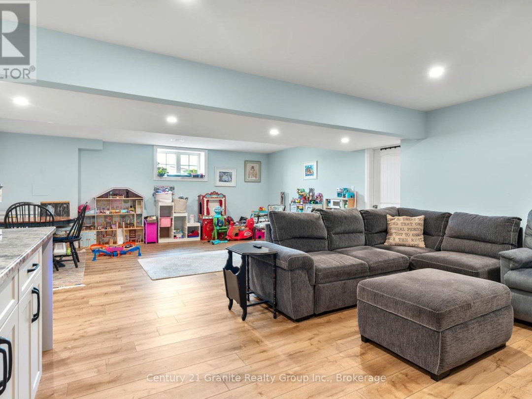 1190 RITCHIE FALLS ROAD, Minden Hills (Snowdon)
