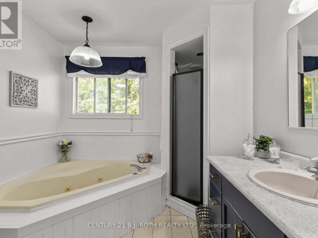 53 SLALOM DRIVE, Oro-Medonte (Moonstone)