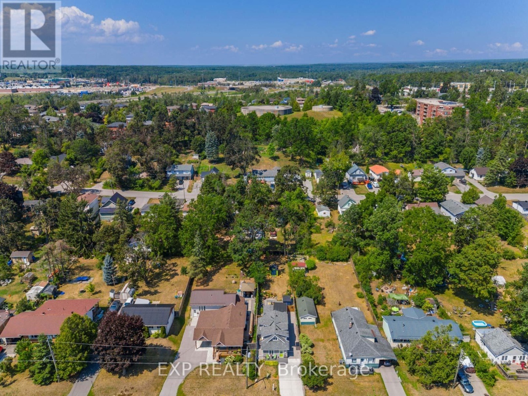 370 HOMEWOOD AVENUE, 