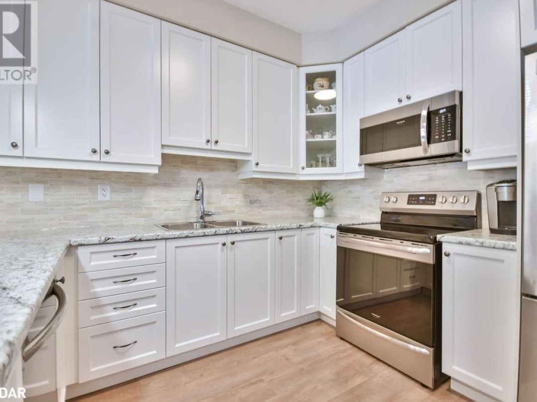 19 LEANNES Way, Orillia