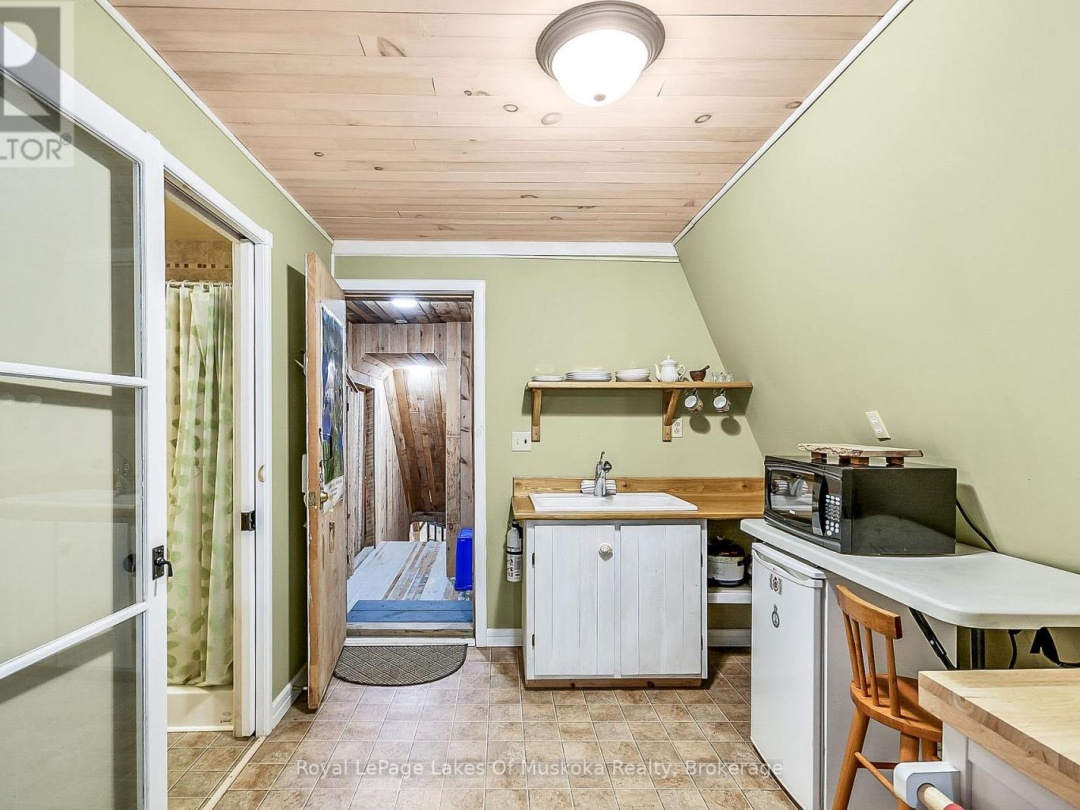 1005 KIRBY'S BEACH ROAD, 