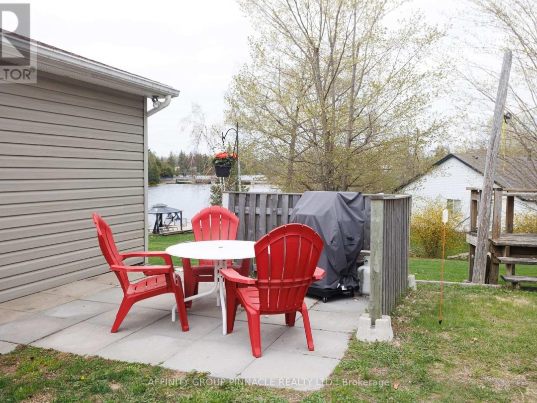 106 COLDSTREAM ROAD, Rosedale Lake