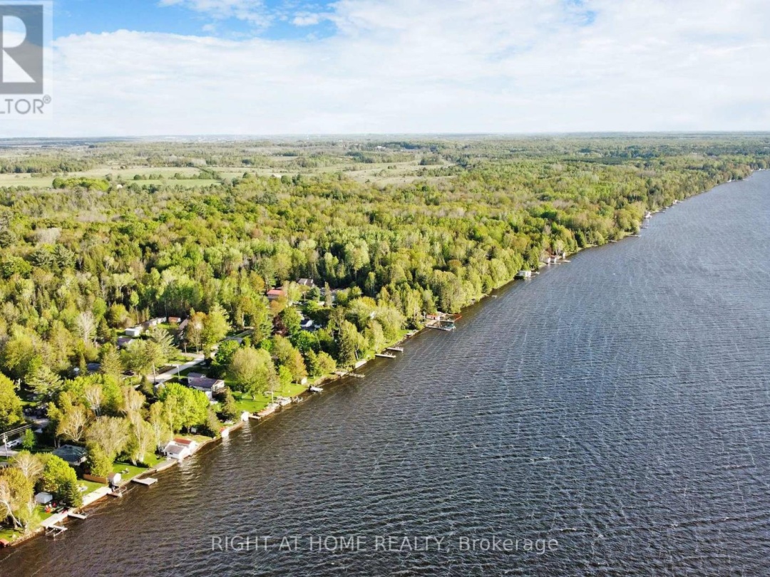 62 ANTIQUARY ROAD, Canal Lake