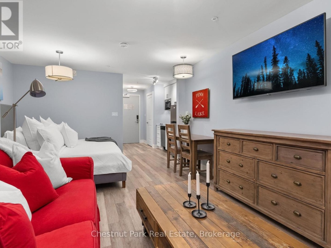 206 - 25 PEN LAKE POINT ROAD, Peninsula Lake