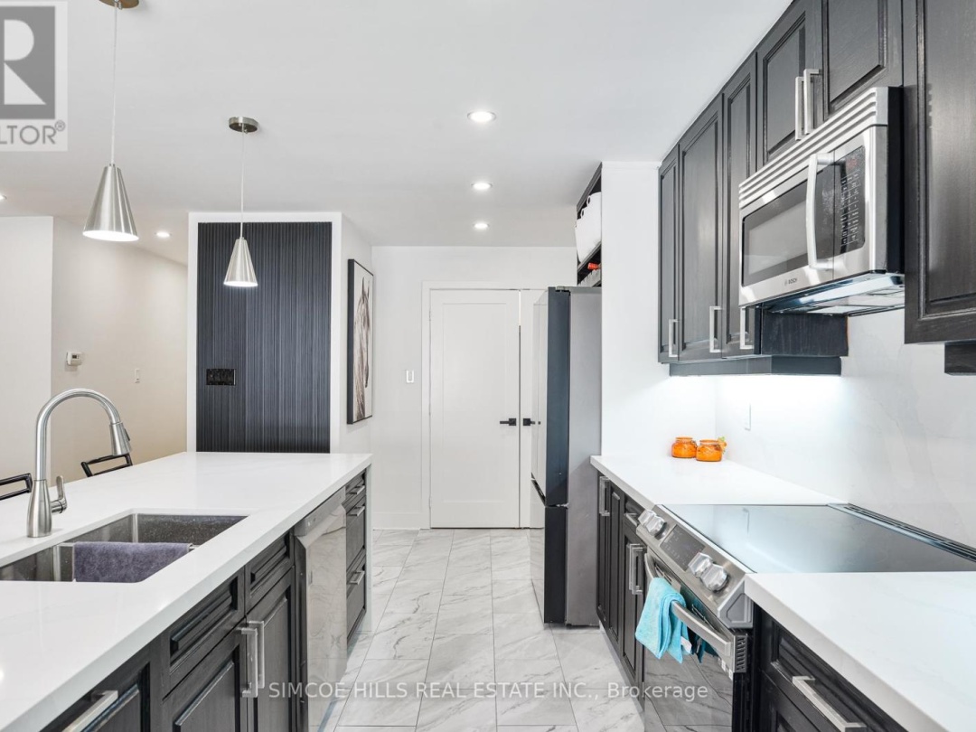 106 NORTH STREET W, 