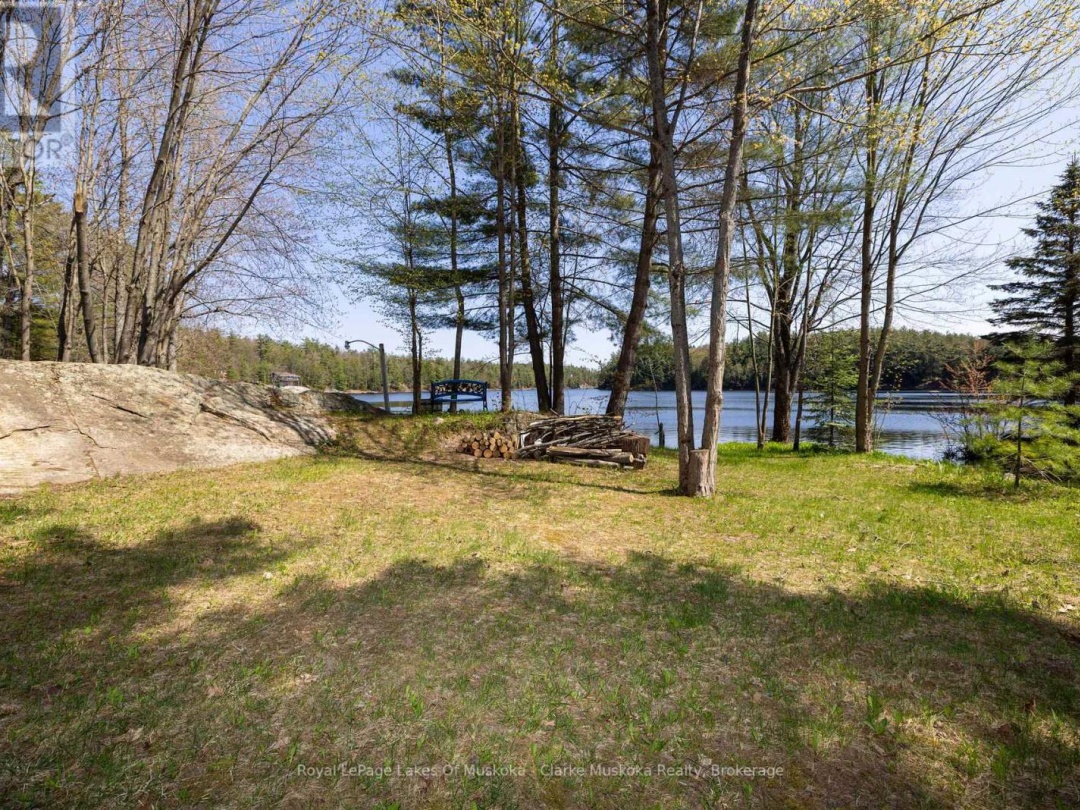 525 HIAWATHA ROAD, Gibson Lake