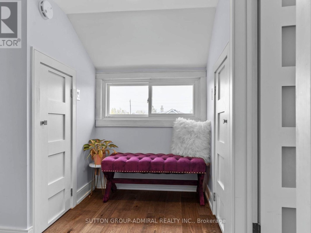 8 SOUTH STREET W, Orillia