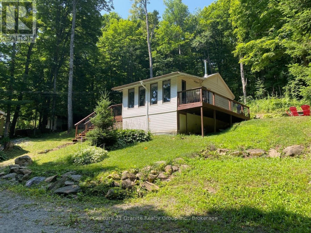 1013 MISKWABI LAKE ROAD, 