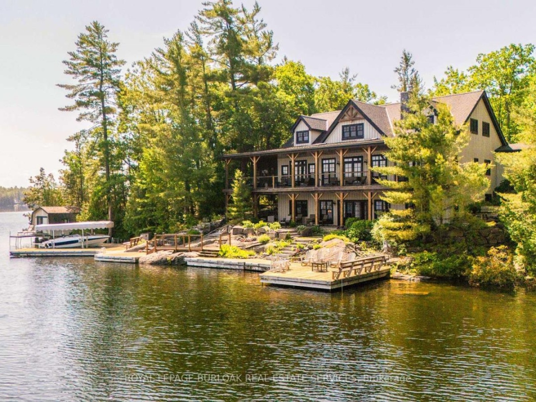 990 HASKETT'S DRIVE, Six Mile Lake