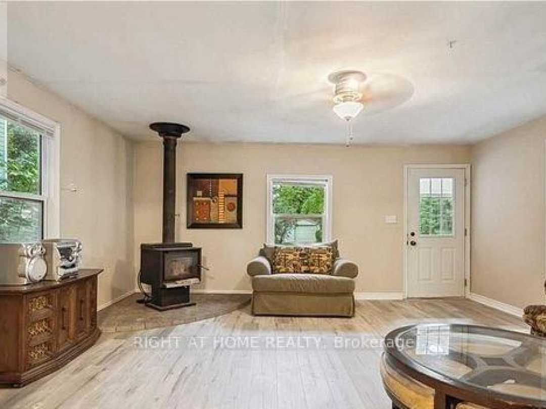 71 ANTIQUARY ROAD, Canal Lake