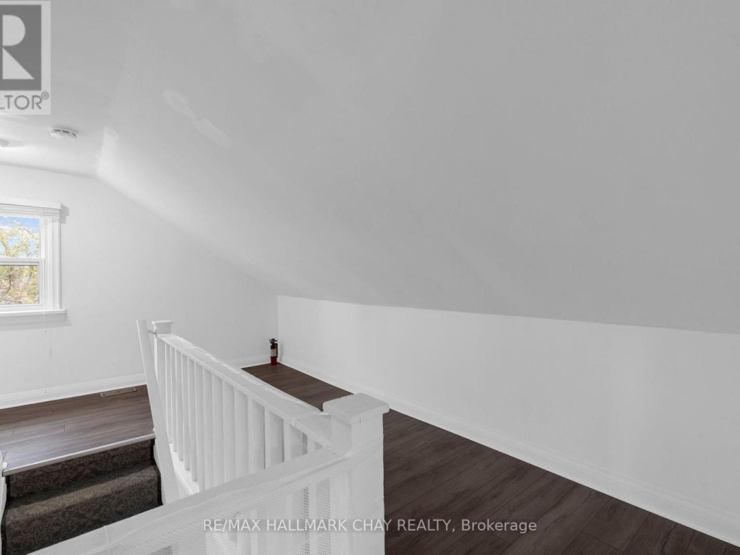 296 BARRIE ROAD, Orillia