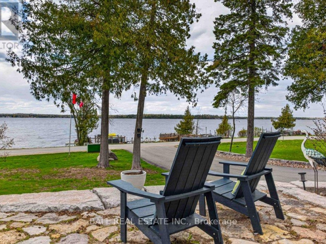 769 CEDAR GLEN ROAD, Sturgeon Lake