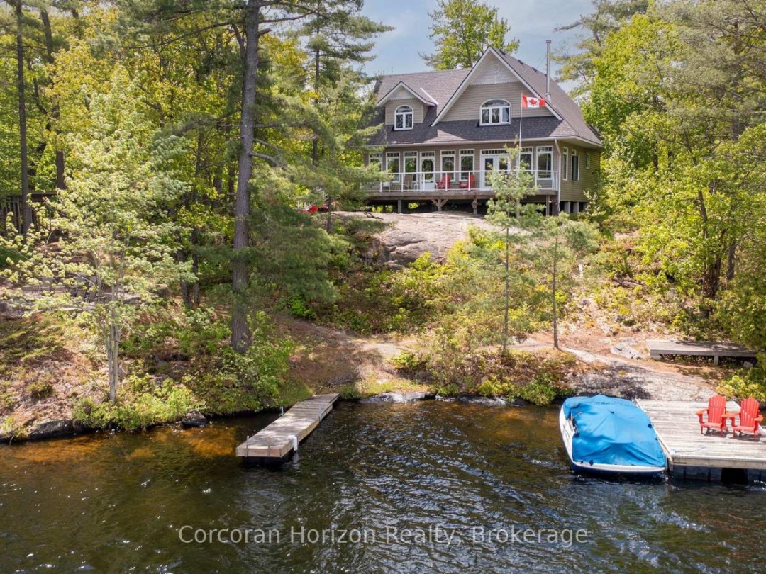 1320 ISLAND 360 ISLAND, Six Mile Lake