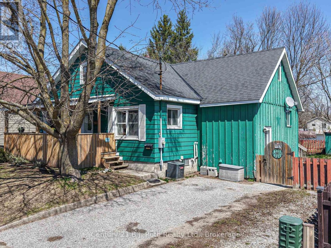 76 MCKENZIE STREET, Orillia