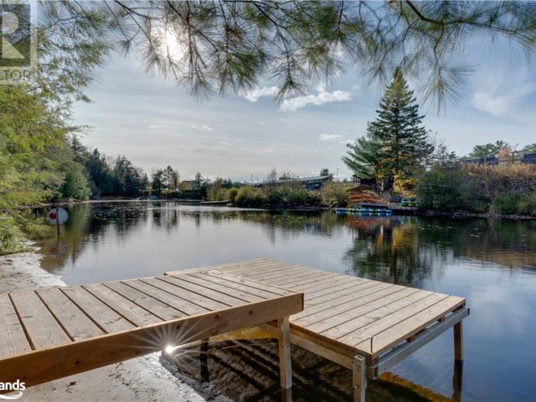 39 Southbank Drive Unit# 7, Muskoka River