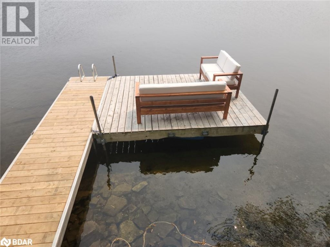 185 AVERY POINT Road, Dalrymple Lake