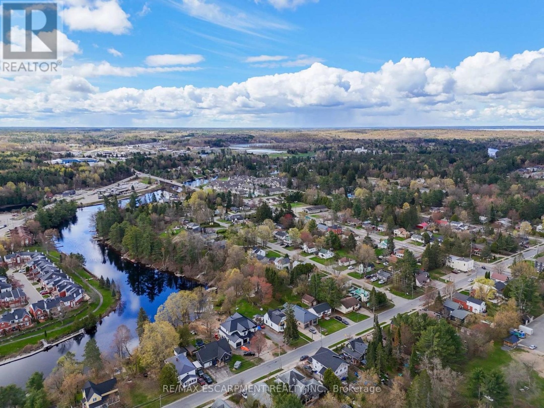 181 DILL STREET, Bracebridge (Macaulay)