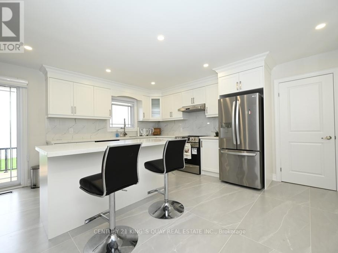 88 BAYSHORE DRIVE, Lake Simcoe