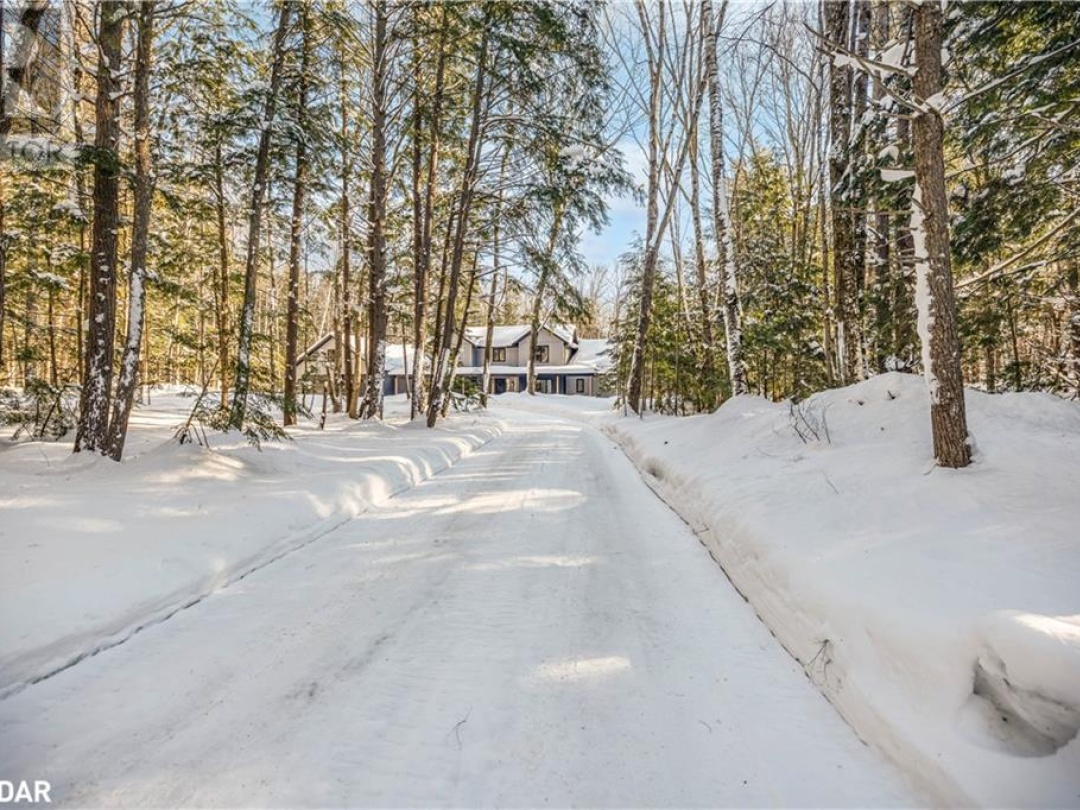 1025 Davis Drive, Gravenhurst