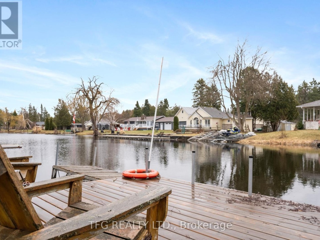 12 NORTH BAYOU ROAD, Sturgeon Lake
