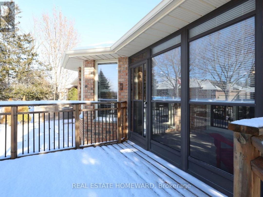 69 ISLAND BAY DRIVE W, 