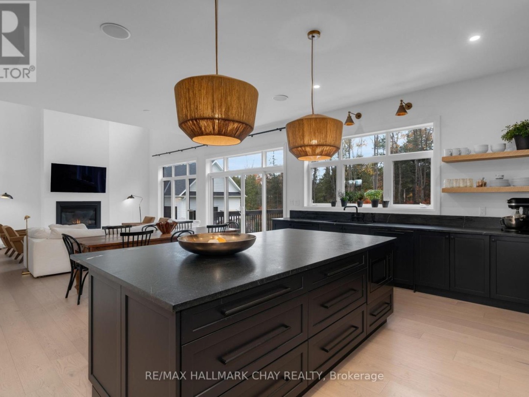 72 GEORGIAN GRANDE DRIVE, 