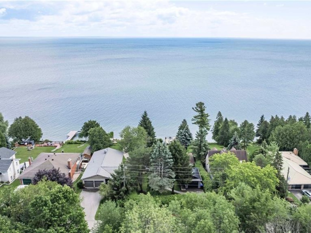 1125 Woodland Drive, Lake Simcoe