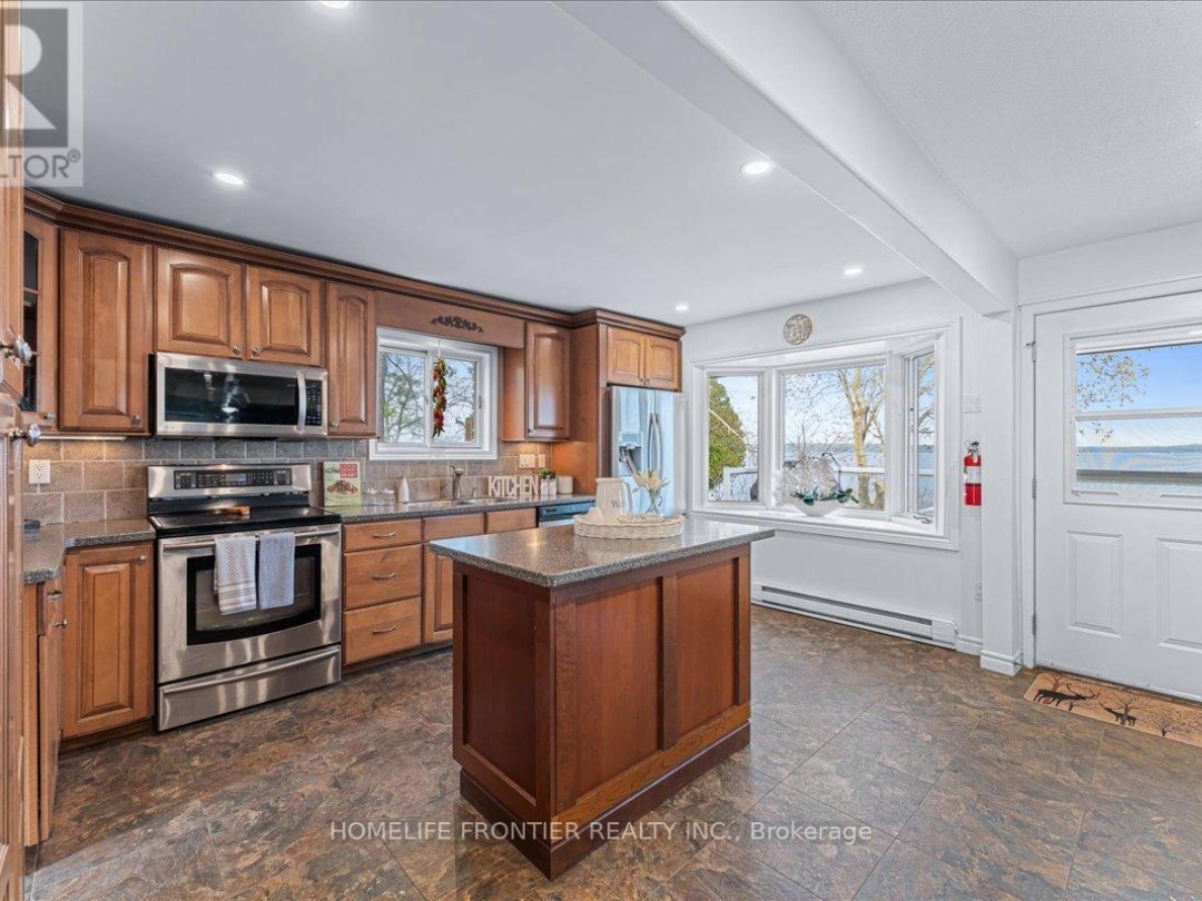 6 LAKEVIEW PARK ROAD, Sturgeon Lake