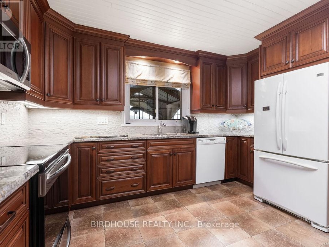 47 NORTH WATER STREET, Gull River