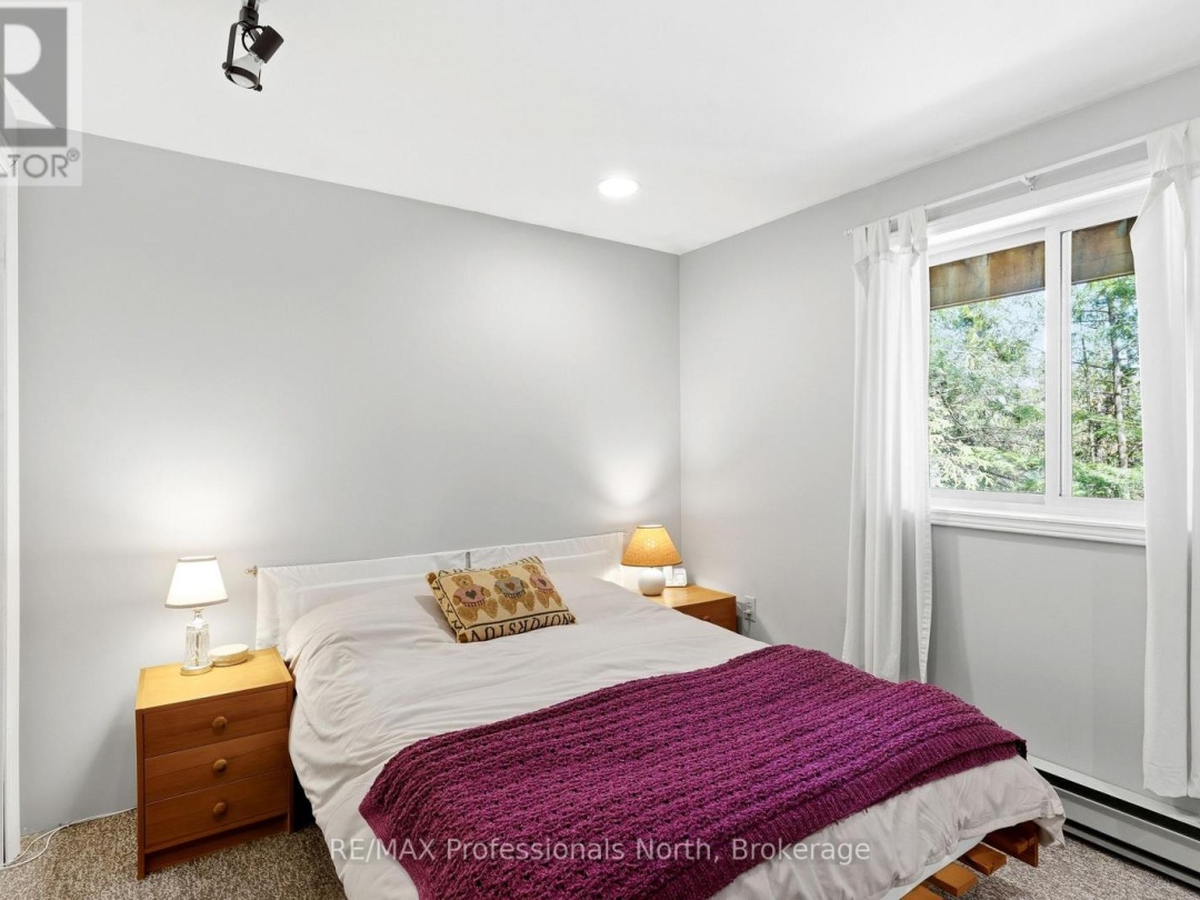 1048 ELK DRIVE, Glen Lake