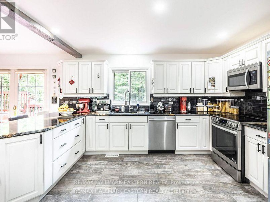 7 JUNIPER ISLE ROAD, Kawartha Lakes (Coboconk)