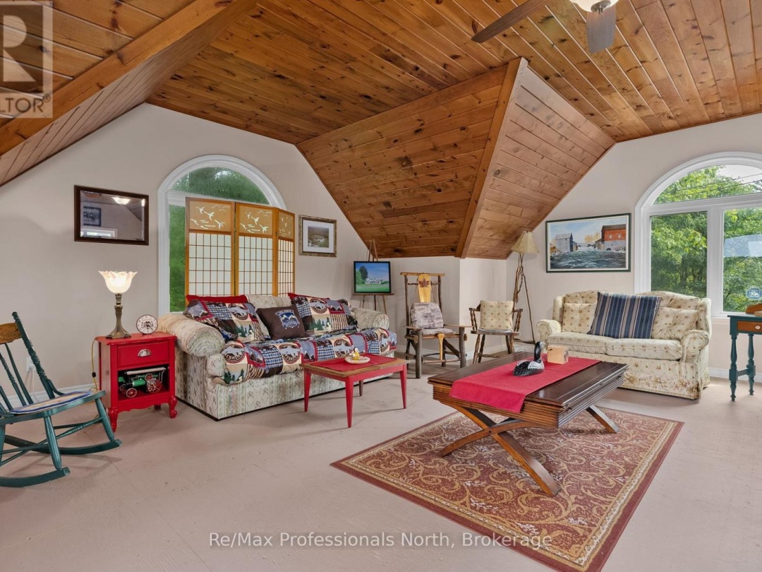 1005 LAIDLAW AVENUE, Severn River