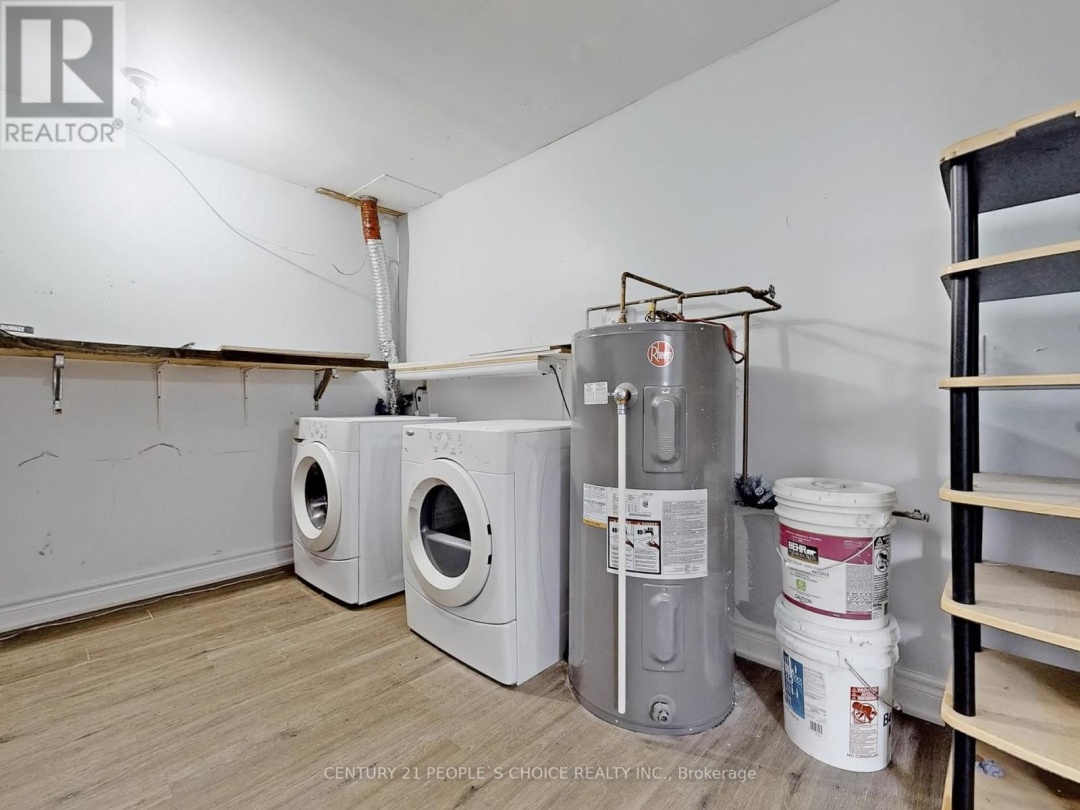 156 MAIN STREET W, 