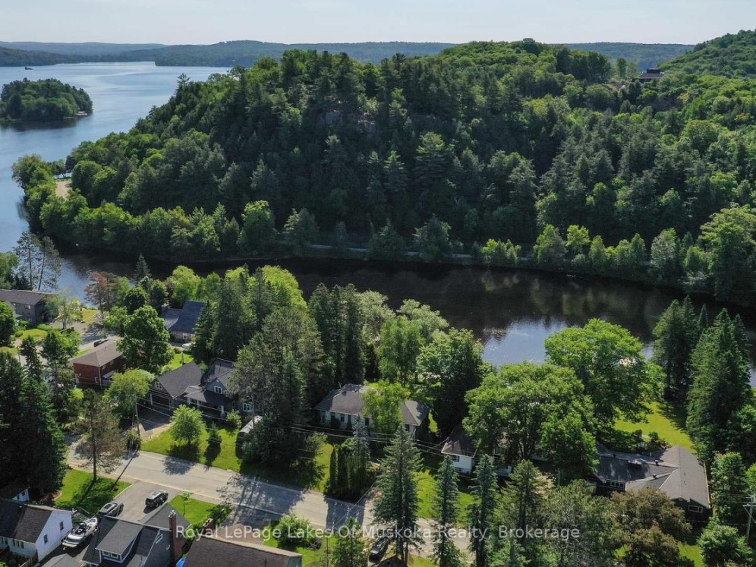9 MOUNTVIEW AVENUE, Muskoka River