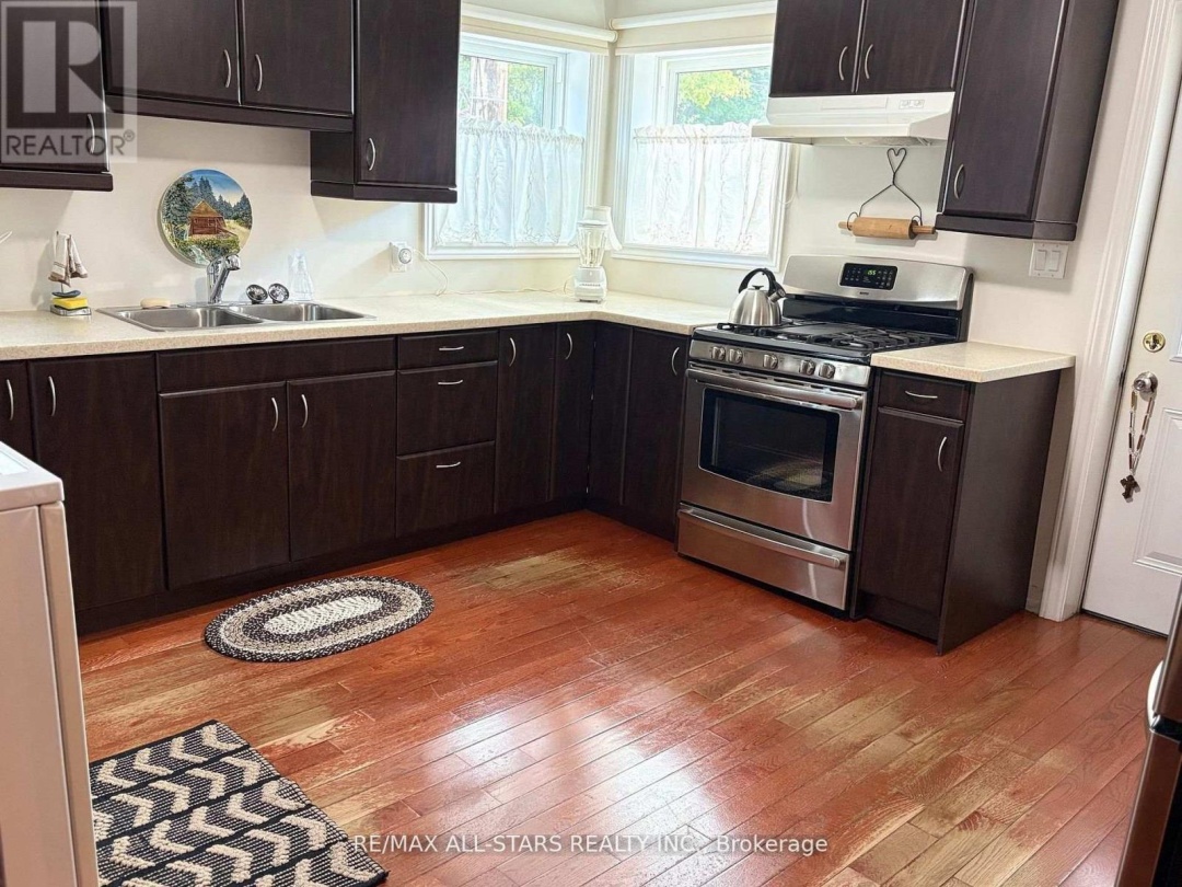 77 BOBCAYGEON ROAD, Minden Hills (Lutterworth)