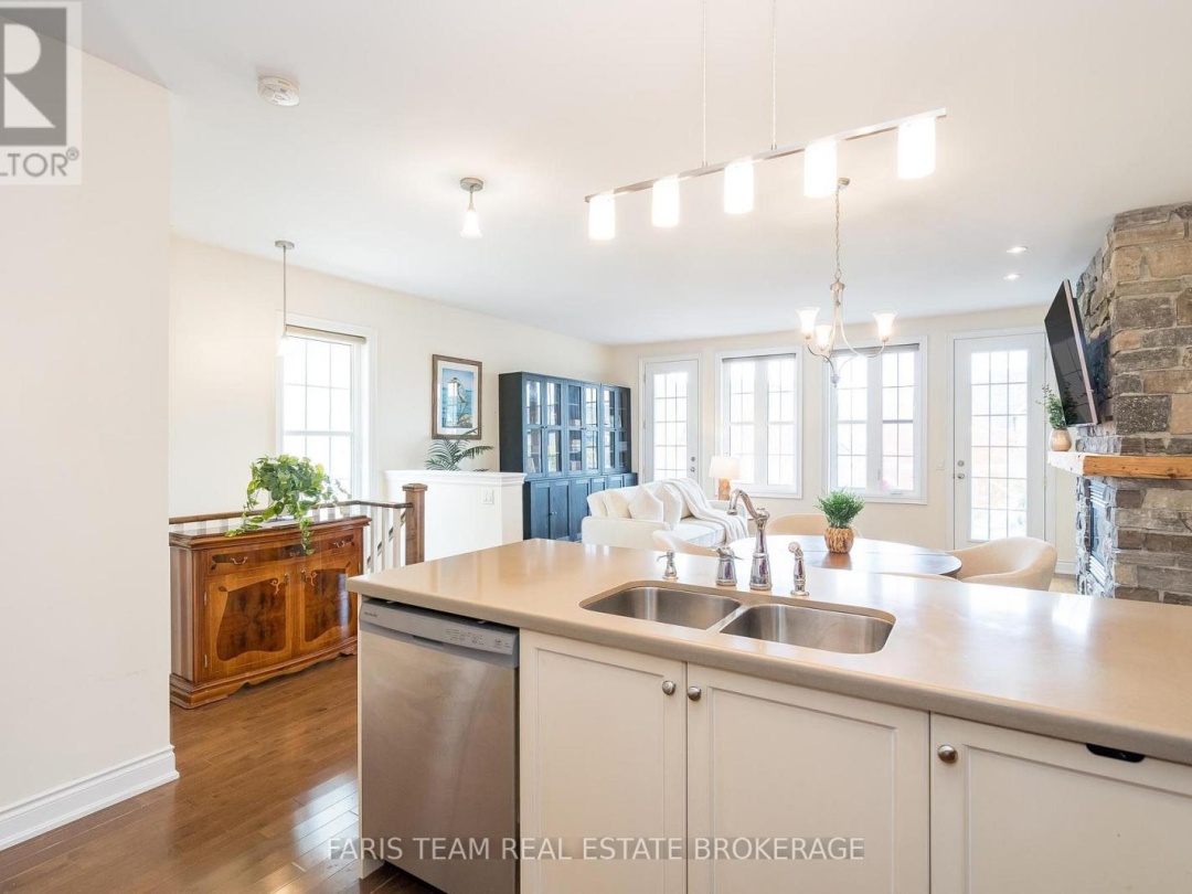 145 WYCLIFFE COVE, Tay (Victoria Harbour)