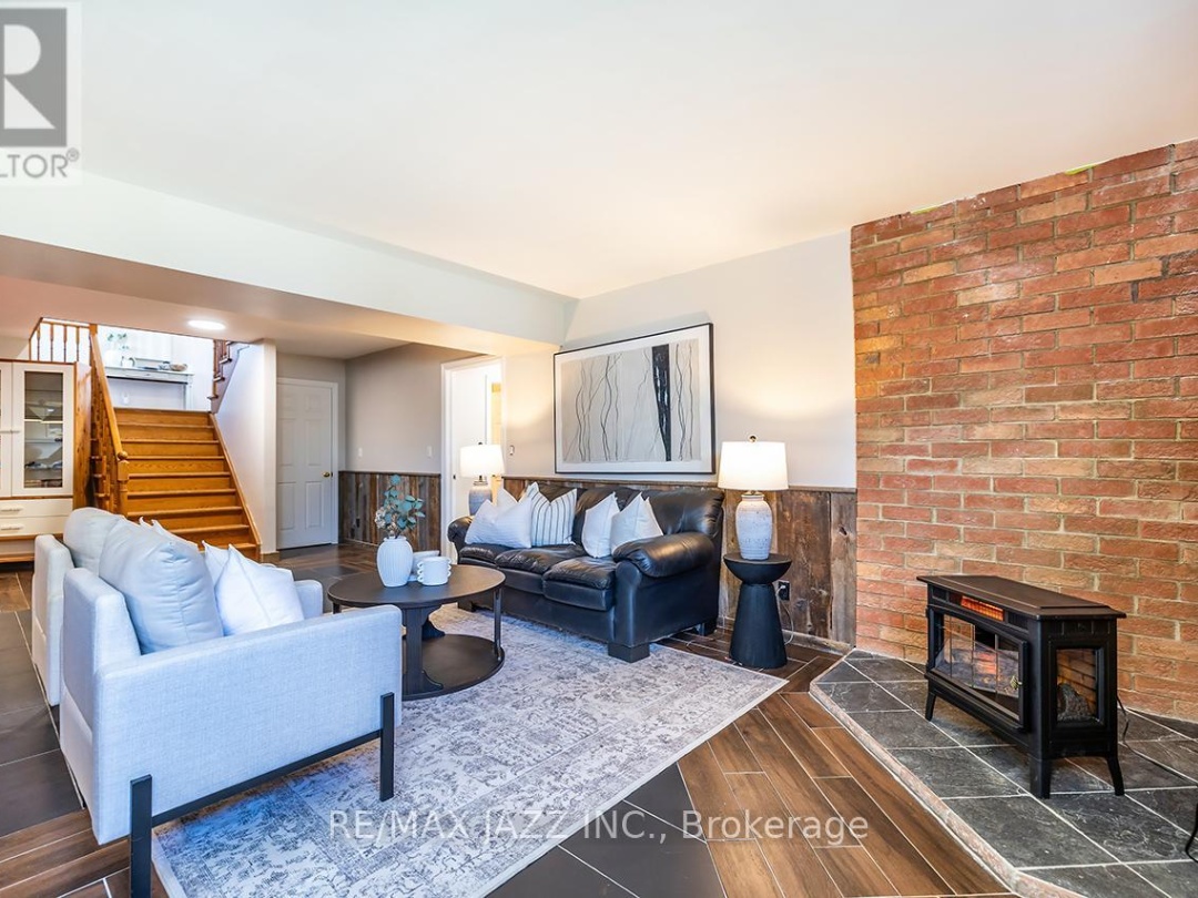 3 ROYAL OAK ROAD, Kawartha Lakes (Mariposa)
