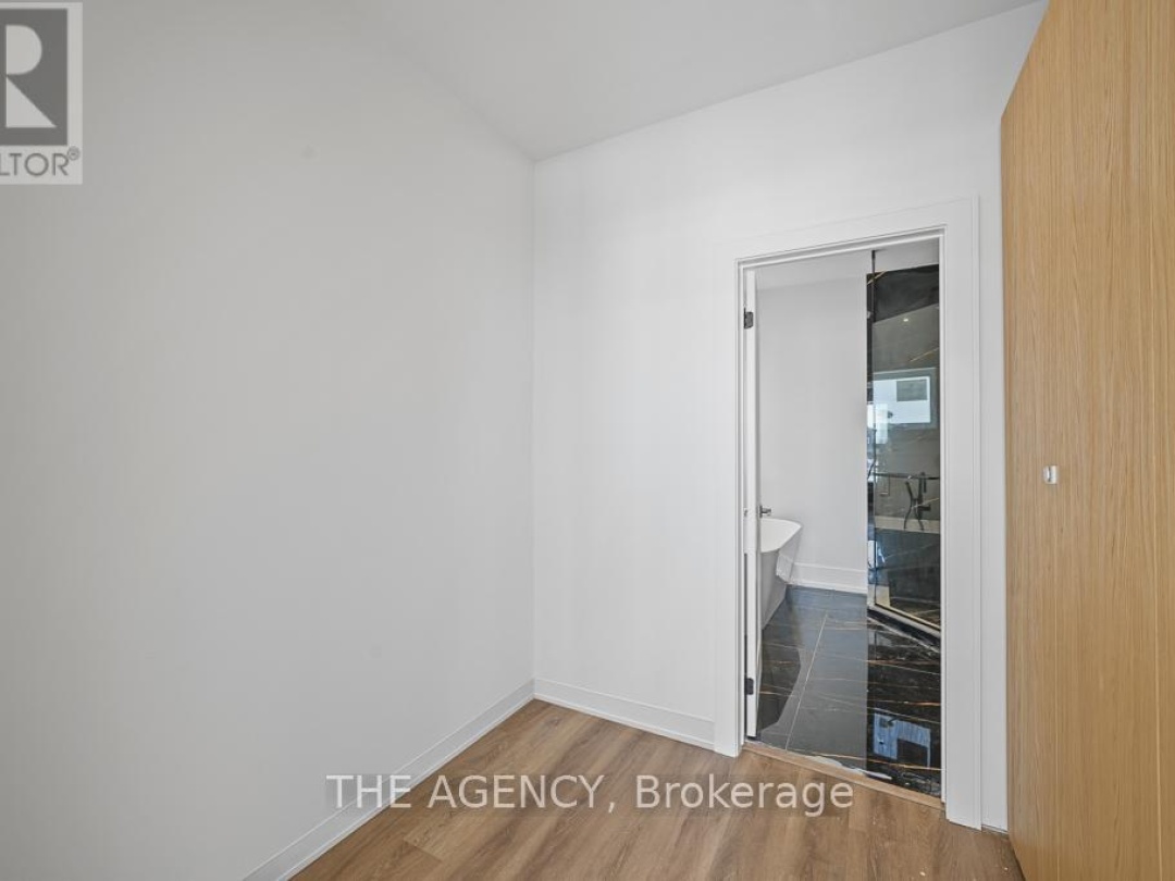 3714 QUAYSIDE DRIVE, Severn (West Shore)