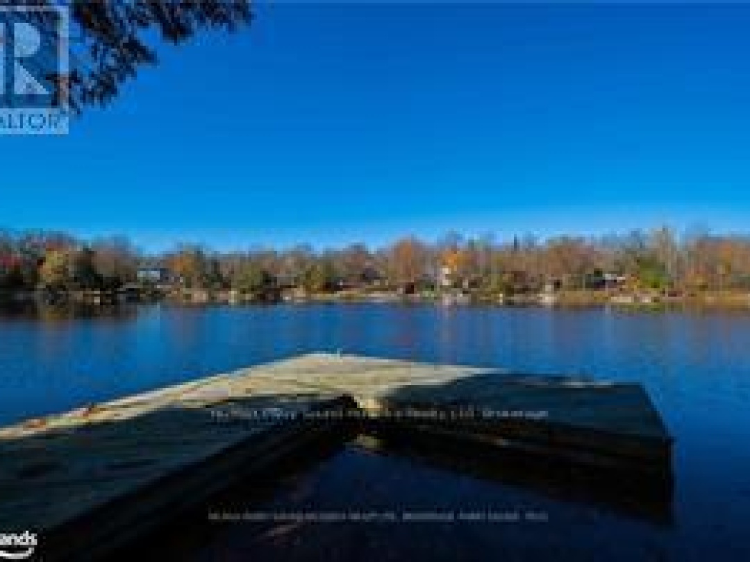 7 & 9 EAST POINT DRIVE, Manitouwabing Lake