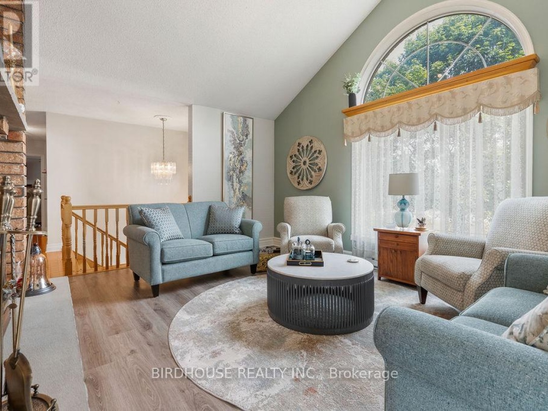 20 DOBLE DRIVE, Kawartha Lakes (Oakwood)